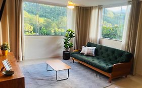 Apartamento novinho e aconchegante em Santa Teresa-ES, próximo da rua de lazer e parque de exposições